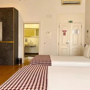 4* Penzion Casa Do Bairro By Shiadu